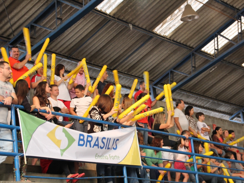Alunos do Brasilis ganham prata na modalidade queimada dos Jogos Interescolares 2015