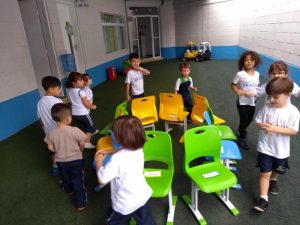 Nova Escola Box  Danças, brincadeiras e jogos: Como a Educação